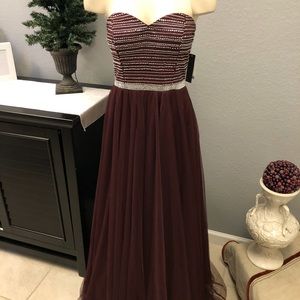 Strapless long dress: full tulle skirt